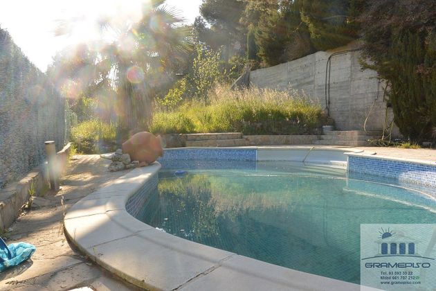 Foto 2 de Xalet en venda a Sant Fost de Campsentelles de 3 habitacions amb terrassa i piscina