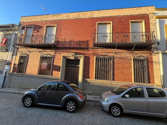 Foto 1 de Casa en venda a calle Andrés Peralbo de 6 habitacions amb terrassa i balcó