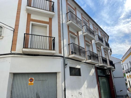 Foto 1 de Pis en venda a calle Ricardo Delgado Vizcaíno de 4 habitacions amb terrassa i balcó