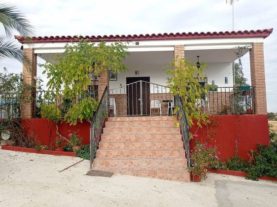Foto 1 de Chalet en venta en calle El Guijo de 4 habitaciones con terraza y jardín