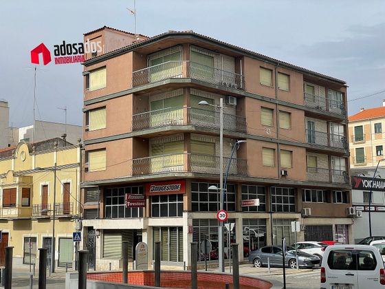 Foto 2 de Piso en venta en avenida Villanueva de Córdoba de 4 habitaciones con terraza y balcón