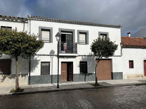 Foto 1 de Casa en venda a calle San Bartolomé de 4 habitacions amb terrassa i garatge
