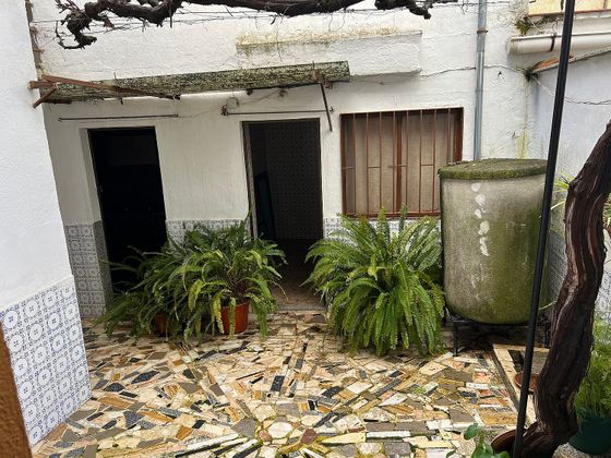Foto 2 de Casa en venda a calle San Bartolomé de 4 habitacions amb terrassa i garatge