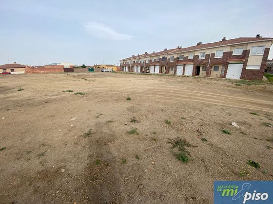 Foto 1 de Venta de terreno en calle Ebro de 2875 m²
