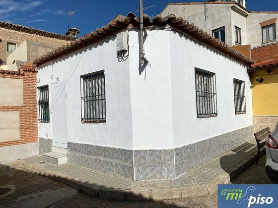 Foto 1 de Casa adossada en venda a calle Corralón Frailes de 3 habitacions amb terrassa
