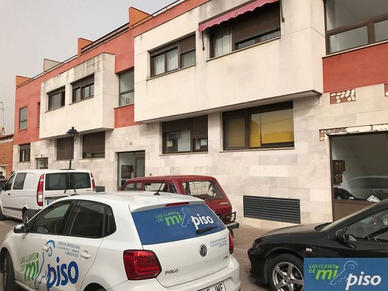 Foto 1 de Venta de piso en calle De Calvo Sotelo de 2 habitaciones con terraza y garaje