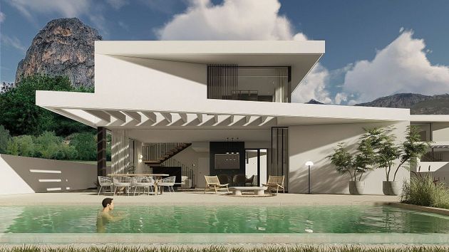 Foto 2 de Xalet en venda a calle Roma de 3 habitacions amb terrassa i piscina