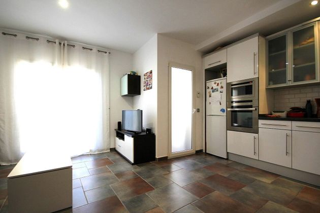 Foto 2 de Venta de piso en avenida De Sagi Barba de 2 habitaciones con aire acondicionado y calefacción