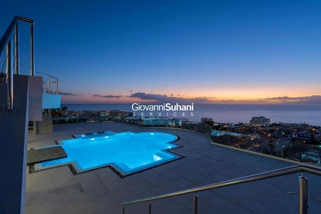 Foto 2 de Venta de chalet en Costa Adeje de 7 habitaciones con terraza y piscina