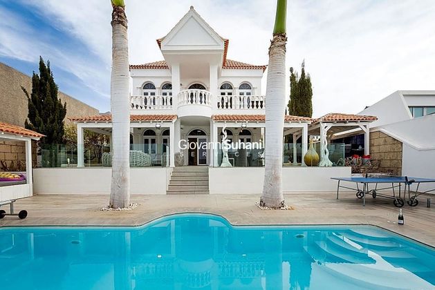 Foto 1 de Casa en venda a calle El Sauce de 4 habitacions amb terrassa i piscina