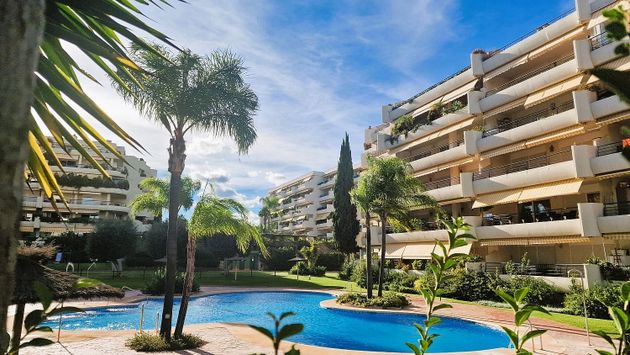 Foto 1 de Àtic en venda a Guadalmina de 4 habitacions amb terrassa i piscina