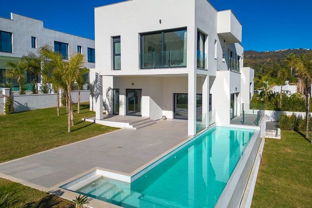 Foto 2 de Xalet en venda a Elviria de 4 habitacions amb terrassa i piscina