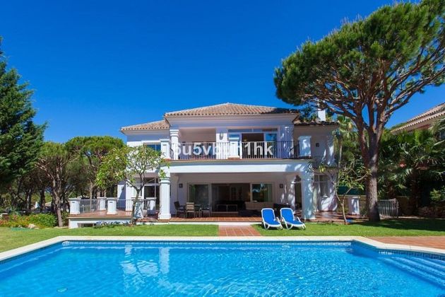 Foto 1 de Xalet en venda a Cabo Pino - Reserva de Marbella de 8 habitacions amb terrassa i piscina
