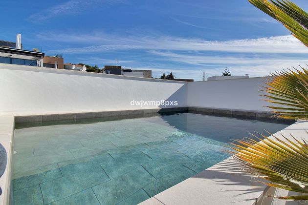 Foto 2 de Venta de ático en Cabo Pino - Reserva de Marbella de 3 habitaciones con terraza y piscina