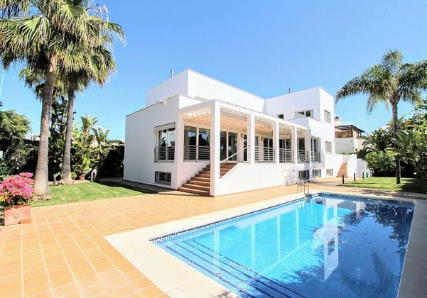 Foto 1 de Xalet en venda a Nueva Alcántara de 6 habitacions amb terrassa i piscina