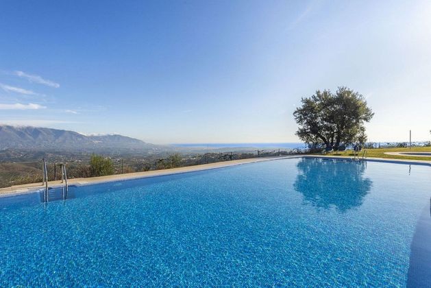 Foto 2 de Casa en venda a Ojén de 3 habitacions amb terrassa i piscina