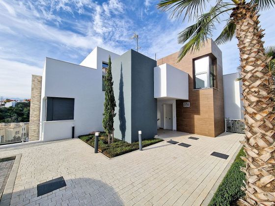 Foto 1 de Àtic en venda a Cabo Pino - Reserva de Marbella de 2 habitacions amb terrassa i piscina
