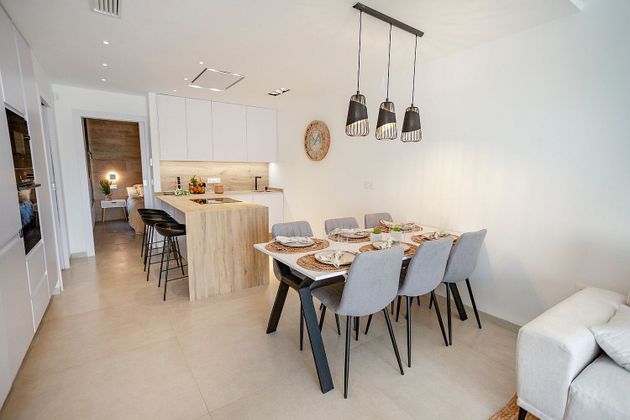 Foto 2 de Casa adossada en venda a calle Formentera San Pedro del Pinatar de 3 habitacions amb terrassa i piscina