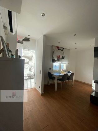 Foto 2 de Venta de piso en Sanfeliu de 2 habitaciones con balcón y aire acondicionado