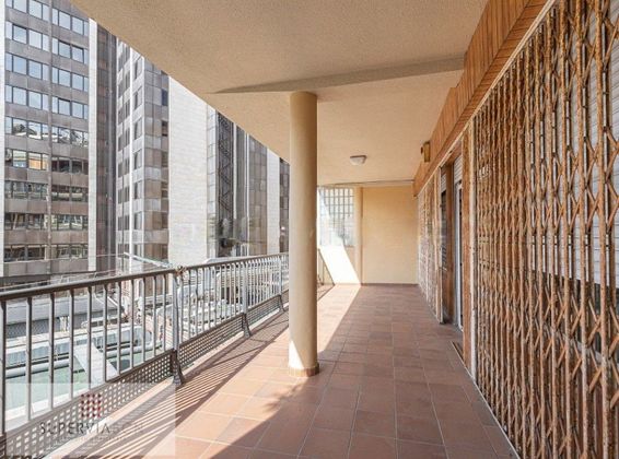 Foto 1 de Venta de piso en Les Corts de 5 habitaciones con terraza y aire acondicionado