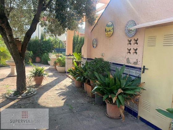 Foto 2 de Casa en venda a Passeig Maragall - Zona Estació de 3 habitacions amb terrassa i aire acondicionat