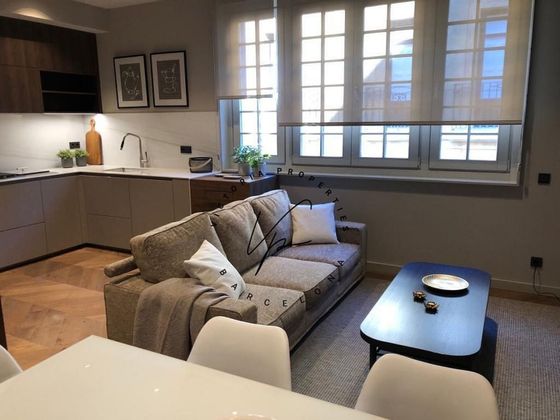 Foto 1 de Alquiler de piso en Sant Pere, Santa Caterina i la Ribera de 2 habitaciones con muebles y aire acondicionado