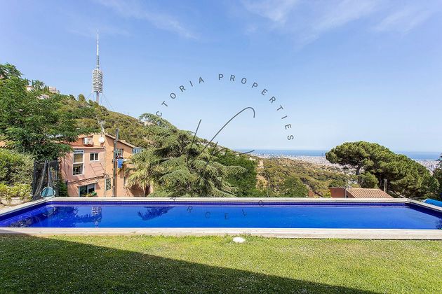 Foto 2 de Xalet en venda a Vallvidrera - El Tibidabo i les Planes de 4 habitacions amb terrassa i piscina