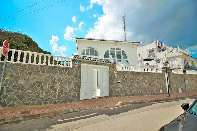 Foto 1 de Xalet en venda a calle Chipiona de 3 habitacions amb terrassa i garatge