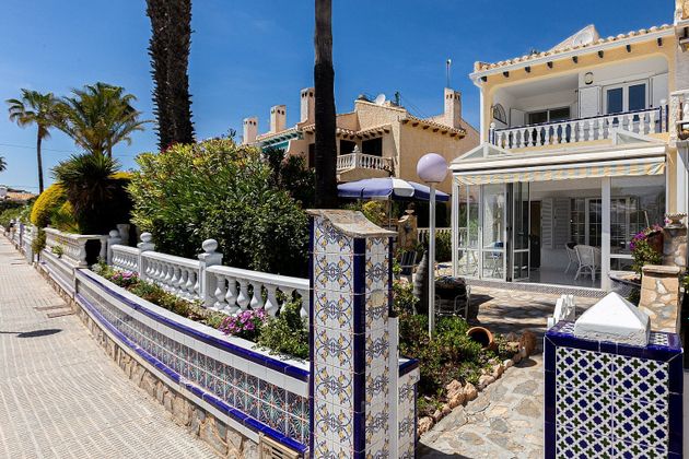 Foto 2 de Casa en venda a calle Del Ancla de 3 habitacions amb terrassa i garatge