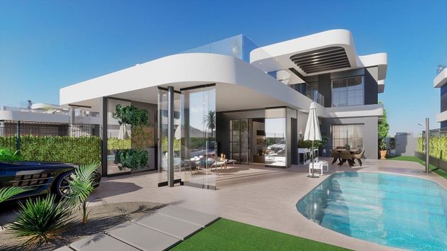 Foto 1 de Casa en venda a La Dorada - Rame de 3 habitacions amb terrassa i piscina