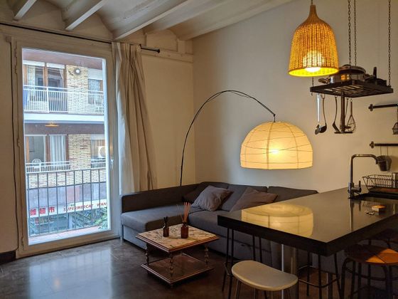 Foto 2 de Alquiler de piso en Vila de Gràcia de 1 habitación con terraza y muebles