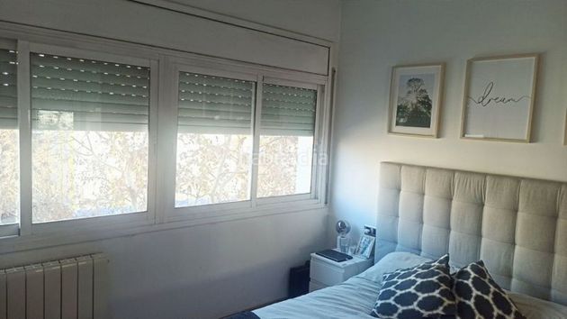 Foto 1 de Alquiler de piso en El Camp de l'Arpa del Clot de 2 habitaciones con muebles y aire acondicionado