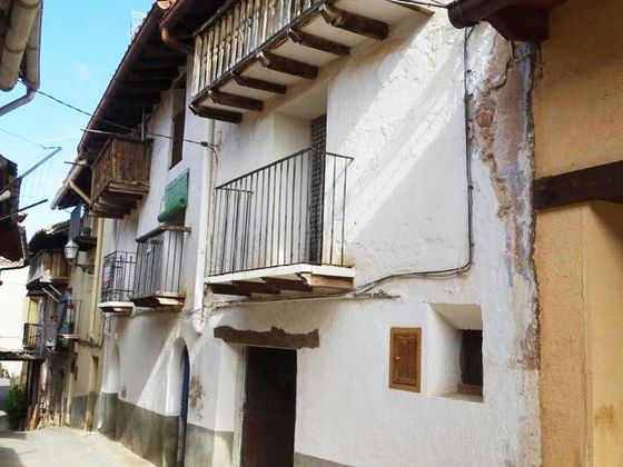 Foto 2 de Casa adosada en venta en Peñarroya de Tastavins de 4 habitaciones con balcón