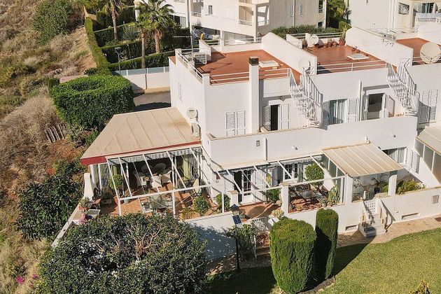 Foto 1 de Casa en venda a calle Salvia de 7 habitacions amb terrassa i piscina