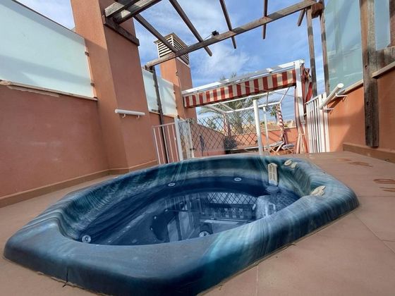 Foto 1 de Ático en venta en calle Magallanes de 2 habitaciones con terraza y piscina