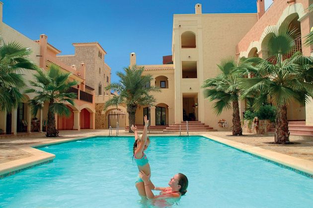 Foto 2 de Pis en venda a calle Baria de 2 habitacions amb terrassa i piscina