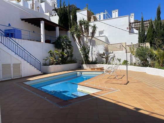 Foto 1 de Venta de casa en calle Jesús de Perceval de 4 habitaciones con terraza y piscina