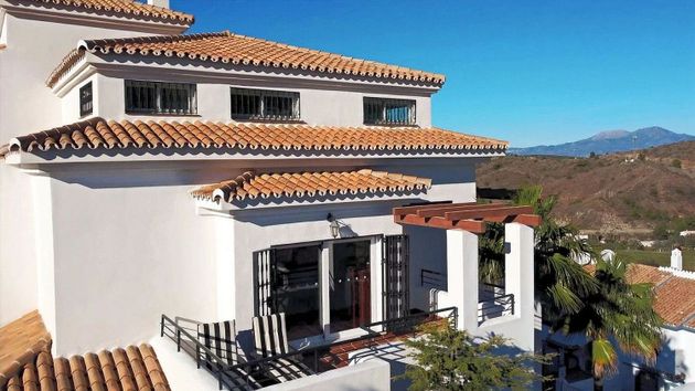 Foto 2 de Àtic en venda a Alhaurín el Grande de 3 habitacions amb terrassa i piscina