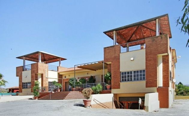 Foto 1 de Edificio en venta en Pinos de Alhaurín - Periferia de 1303 m²