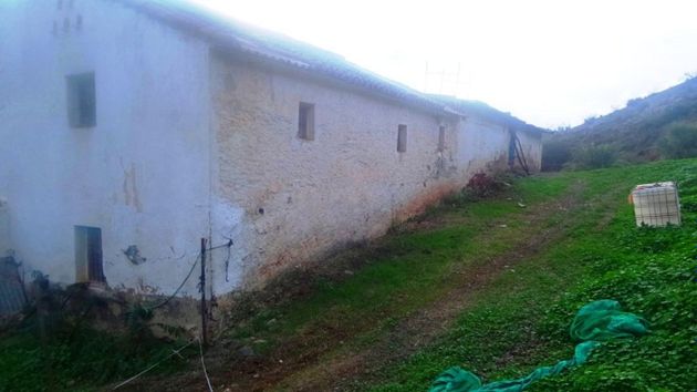 Foto 1 de Casa rural en venda a Alfarnate de 4 habitacions amb garatge i jardí