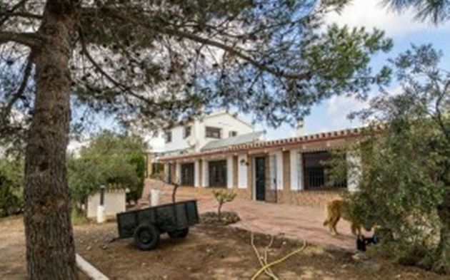 Foto 1 de Venta de casa rural en Álora de 5 habitaciones con piscina y garaje