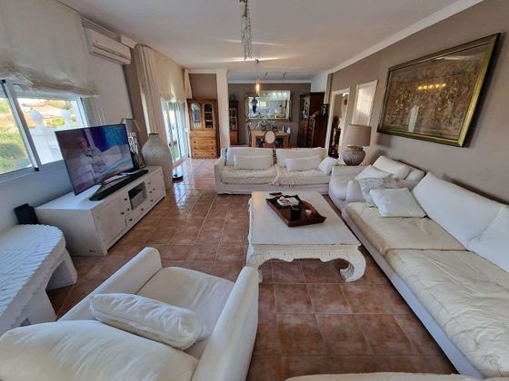 Foto 1 de Xalet en venda a Manantiales - Lagar - Cortijo de 4 habitacions amb terrassa i piscina