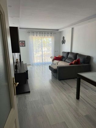 Foto 1 de Alquiler de piso en Churriana de 3 habitaciones con terraza y piscina