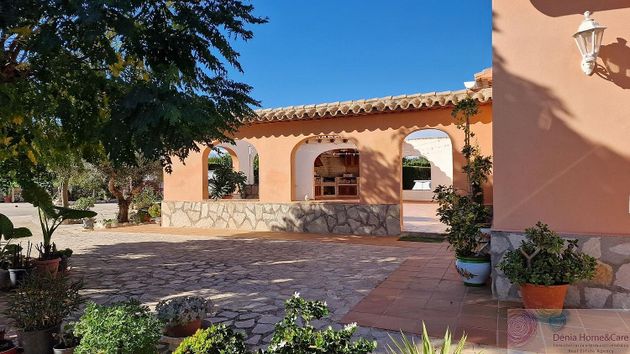 Foto 1 de Casa rural en venda a Pedreguer de 4 habitacions amb terrassa i jardí