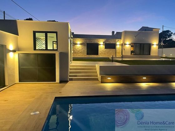 Foto 2 de Casa rural en venda a La Xara - La Sella - Jesús Pobre de 3 habitacions amb terrassa i piscina