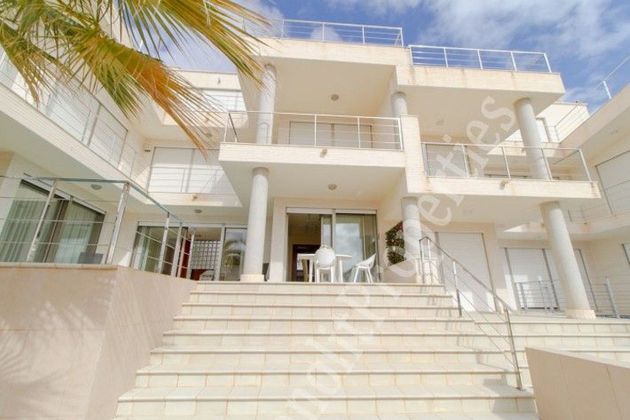 Foto 1 de Casa adossada en venda a Urbanizaciones de 5 habitacions amb terrassa i piscina