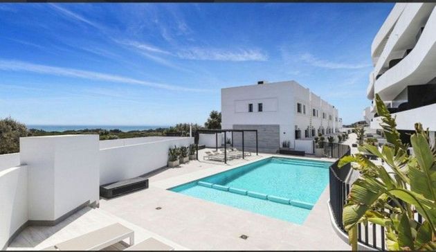 Foto 1 de Casa en lloguer a Las Viñas de 4 habitacions amb terrassa i piscina