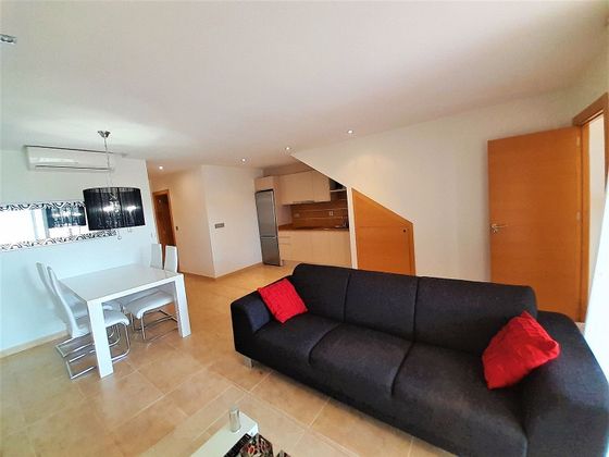 Foto 2 de Venta de casa adosada en calle Infanta Cristina de 3 habitaciones con piscina y balcón