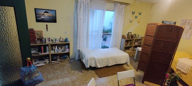 Foto 2 de Casa adosada en venta en calle Cuenca de 3 habitaciones con aire acondicionado y calefacción