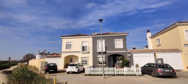Foto 1 de Casa en venta en calle Almez de 5 habitaciones con terraza y piscina
